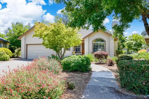 168 White Oak Dr, Santa Rosa, CA 95409