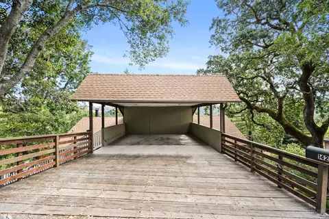 142 Oak Ave, San Anselmo, CA 94960