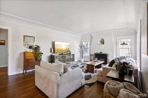 Living - 11 Hanns Ave, Vallejo, CA 94590 photo 1 of 5