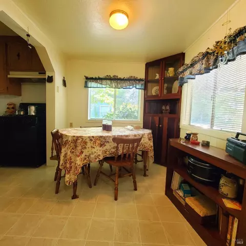 353 Raymond Ln, Willits, CA 95490 photo 13