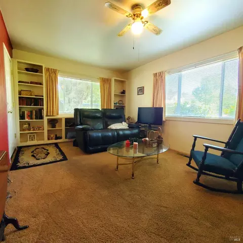 353 Raymond Ln, Willits, CA 95490 photo 4