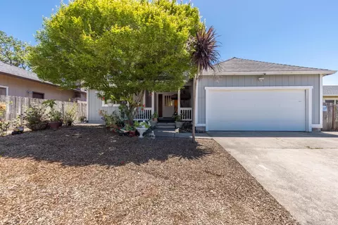 2386 Baggett Dr, Santa Rosa, CA 95401
