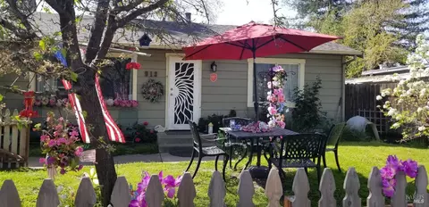 913 Olive St, Santa Rosa, CA 95407