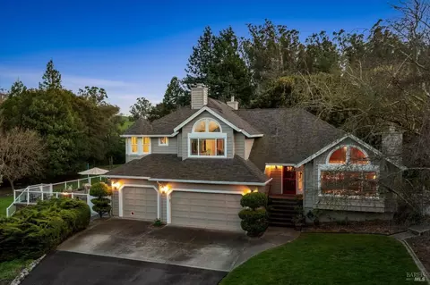 309 Kuck Ln, Petaluma, CA 94952