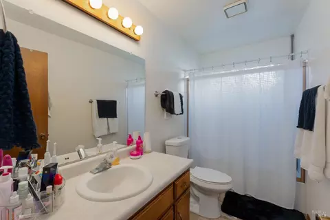 491 Sherry Dr, Ukiah, CA 95482 photo 8