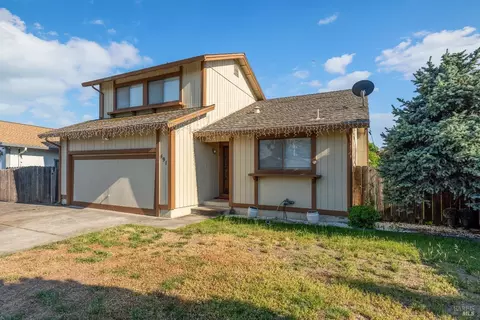 491 Sherry Dr, Ukiah, CA 95482