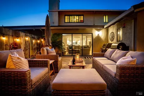 1643 Santiago Ave, Napa, CA 94558