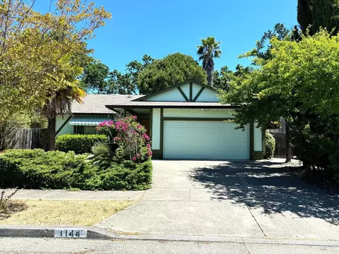 1144 Prunetree Ct, Santa Rosa, CA 95401