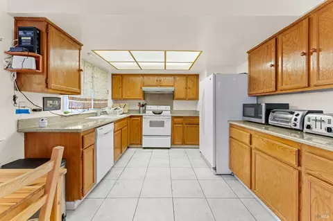 2785 Toland Dr, Fairfield, CA 94534 photo 9