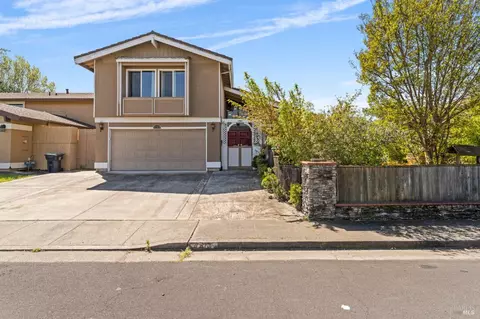 2785 Toland Dr, Fairfield, CA 94534