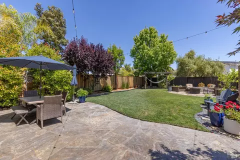 514 Chablis Dr, Windsor, CA 95492 photo 2
