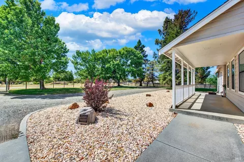 7704 Eddy Ln, Vacaville, CA 95688 photo 13