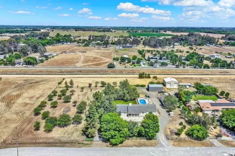 7704 Eddy Ln, Vacaville, CA 95688 photo 9