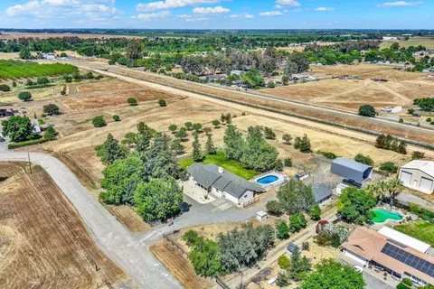 7704 Eddy Ln, Vacaville, CA 95688 photo 8