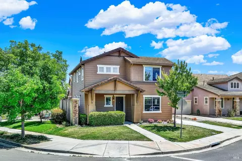 2840 Clarence Ln, Fairfield, CA 94533