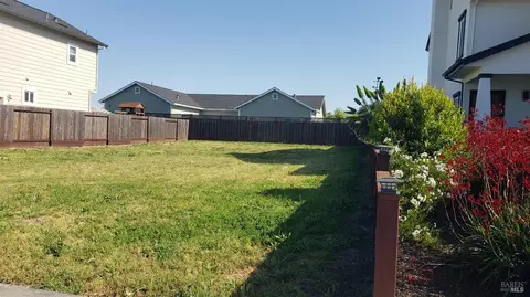 1990 Pine Meadow Dr, Santa Rosa, CA 95403