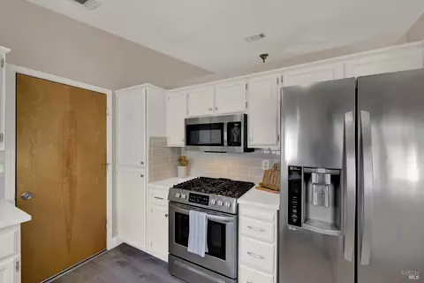 975 Regina Way, Dixon, CA 95620 photo 15