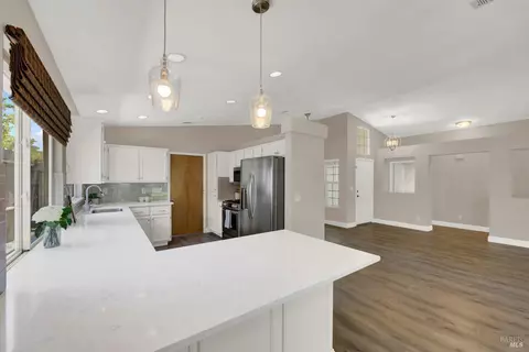975 Regina Way, Dixon, CA 95620 photo 12