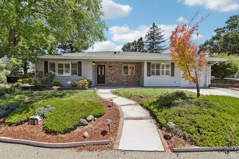 408 E Deerfield Cir, Santa Rosa, CA 95409