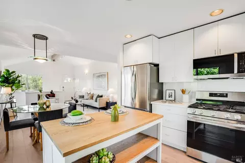 123 Spruce Rd, Fairfax, CA 94930 photo 3