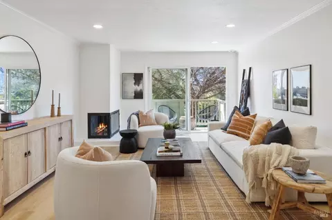 175 Upper Via Casitas #1, Greenbrae, CA 94904