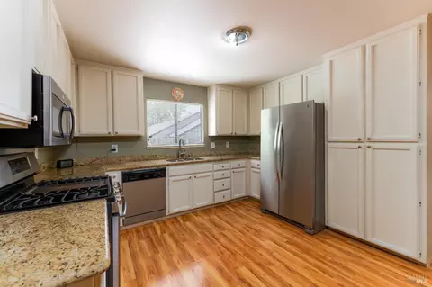 1342 Helen Ave, Ukiah, CA 95482 photo 5