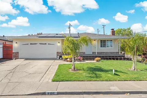466 Santa Barbara Dr, Rohnert Park, CA 94928