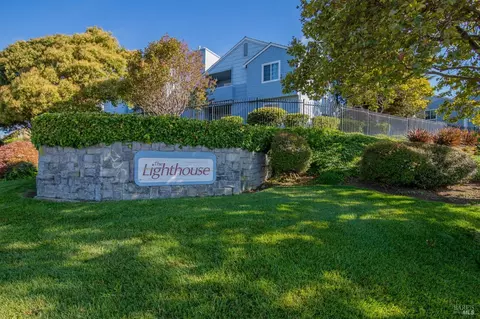 221 Lighthouse Dr, Vallejo, CA 94590
