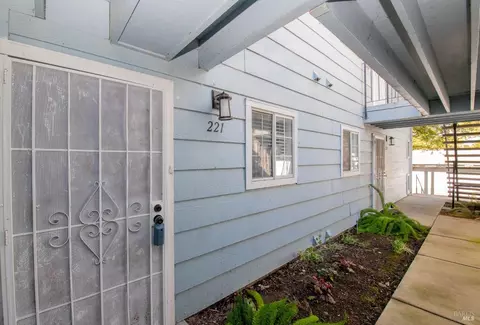 221 Lighthouse Dr, Vallejo, CA 94590 photo 8