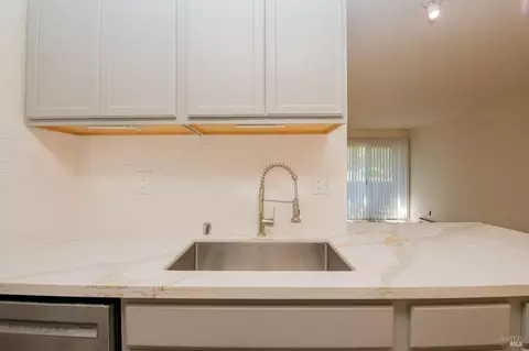 221 Lighthouse Dr, Vallejo, CA 94590 photo 24
