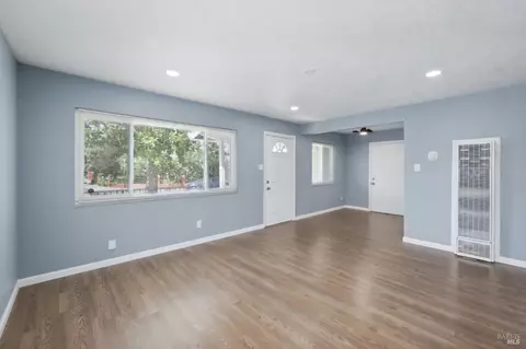 201 Mark Ave, Vallejo, CA 94589 photo 2