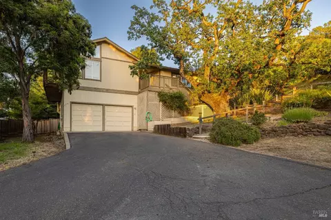 4718 Santa Rosita Ct, Santa Rosa, CA 95405
