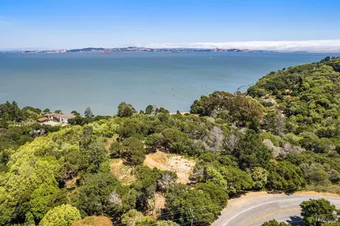 3840 Paradise Dr, Tiburon, CA 94920