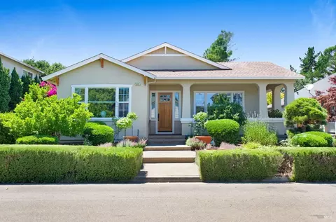 1055 Fryer Creek Dr, Sonoma, CA 95476