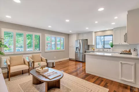 71 Sandpiper Cir, Corte Madera, CA 94925