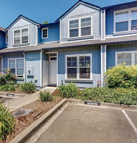 1593 Pinebrook Pl, Santa Rosa, CA 95403