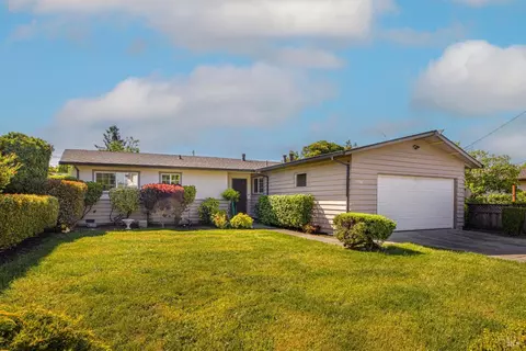 1420 Weaverly Dr, Petaluma, CA 94954