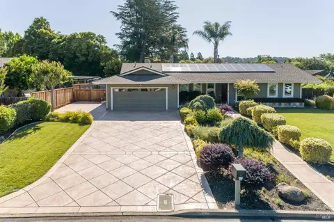 604 Cherry Ct, Fairfield, CA 94534 photo 3