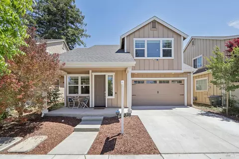 2650 Pern Pl, Santa Rosa, CA 95404