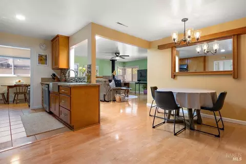 149 Meadowbrook Ct, Vallejo, CA 94591 photo 8