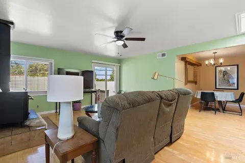 149 Meadowbrook Ct, Vallejo, CA 94591 photo 15