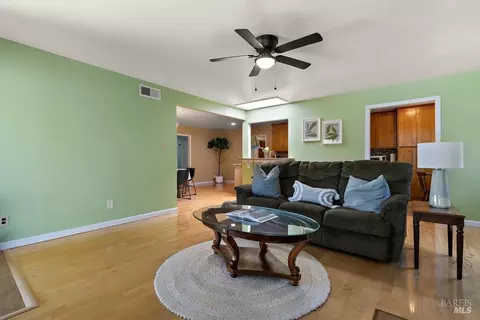149 Meadowbrook Ct, Vallejo, CA 94591 photo 19