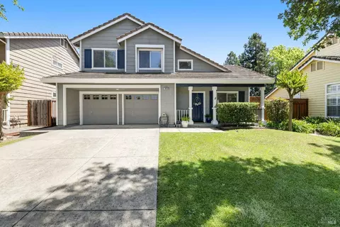 1030 Maria Dr, Petaluma, CA 94954