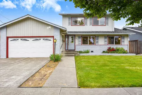 4777 NE Perezoso Calle St, Santa Rosa, CA 95409