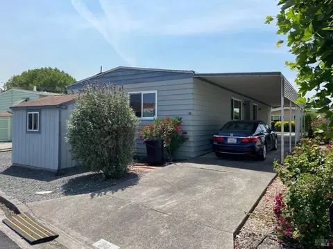 22 Circulo Vida Dr, Rohnert Park, CA 94928