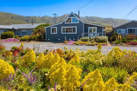 7048 Cliff Ave, Bodega Bay, CA 94923