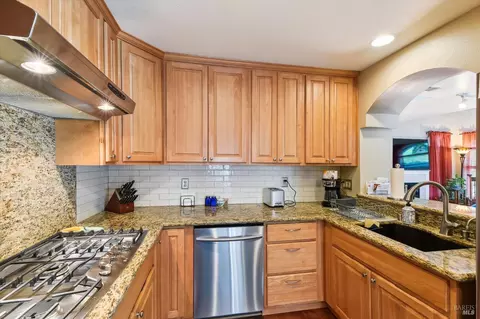 4 Shoal Dr E, Vallejo, CA 94591 photo 13