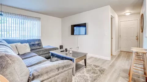 241 Lighthouse Dr, Vallejo, CA 94590 photo 3