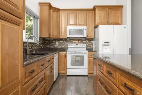 1911 Commons Ct, Windsor, CA 95492 photo 12