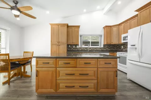 1911 Commons Ct, Windsor, CA 95492 photo 15